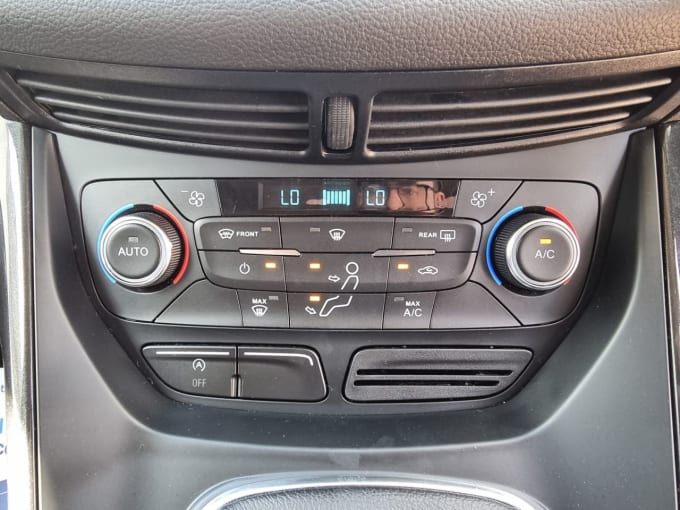 2025 Ford Kuga