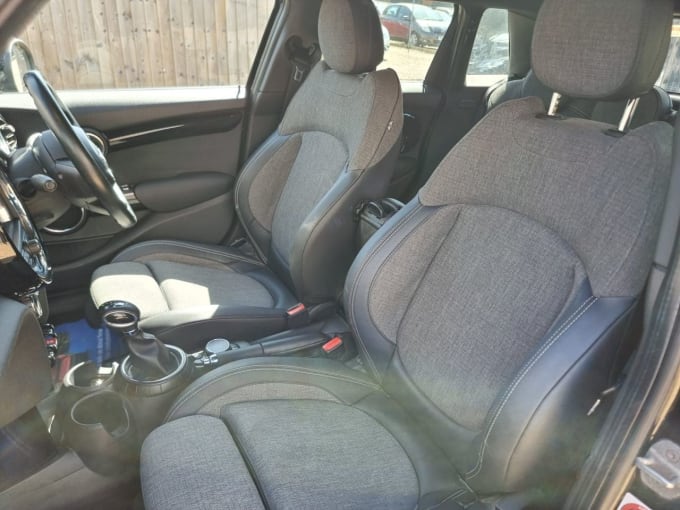 2025 Mini Hatch