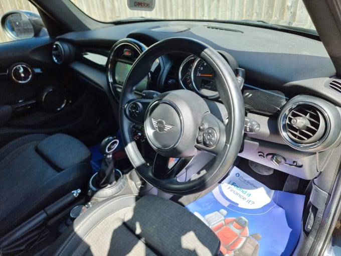 2025 Mini Hatch