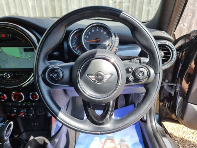 2025 Mini Hatch