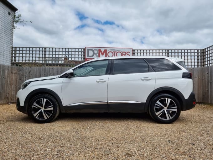 2025 Peugeot 5008