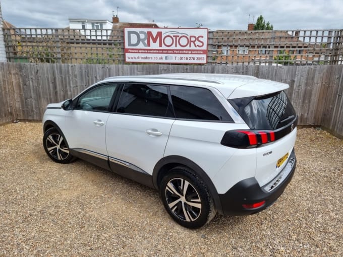2025 Peugeot 5008