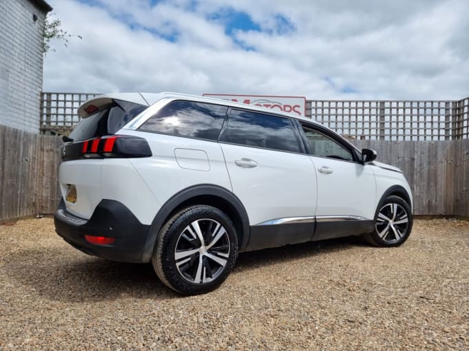 2025 Peugeot 5008