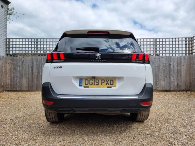2025 Peugeot 5008