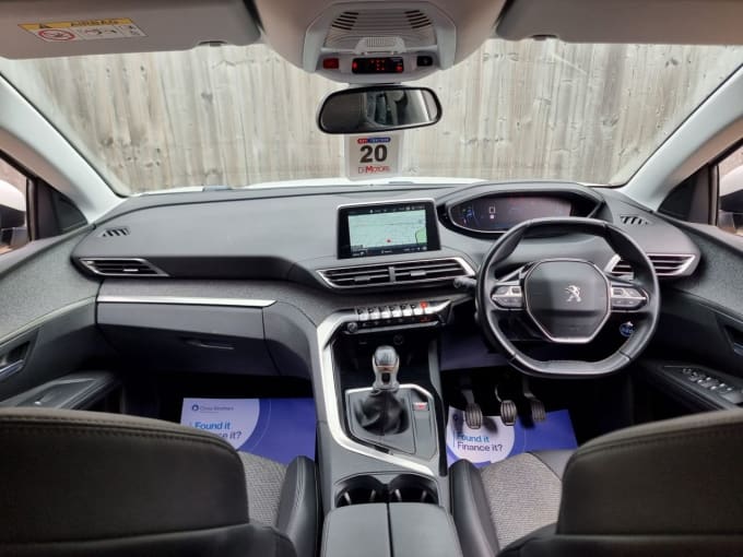 2025 Peugeot 5008