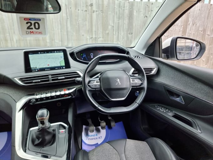 2025 Peugeot 5008