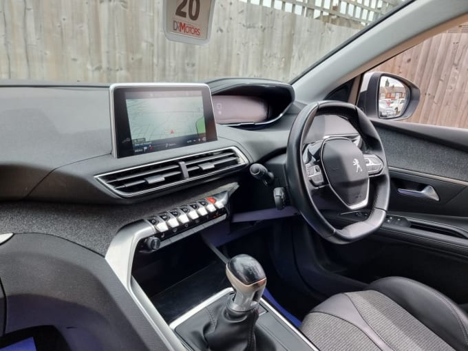 2025 Peugeot 5008