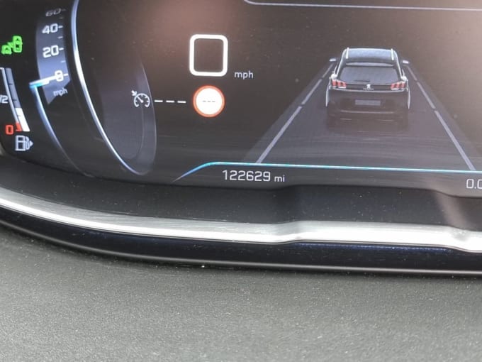 2025 Peugeot 5008