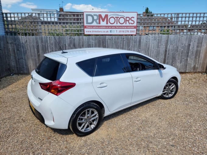 2025 Toyota Auris