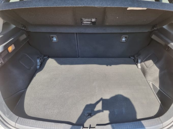 2025 Toyota Auris