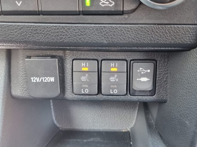 2025 Toyota Auris