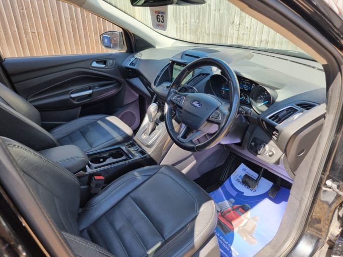 2025 Ford Kuga