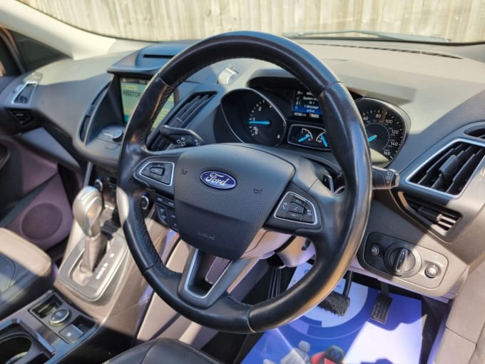 2025 Ford Kuga