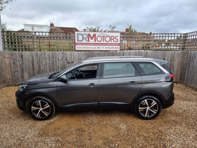2025 Peugeot 5008