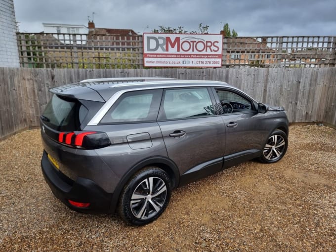 2025 Peugeot 5008