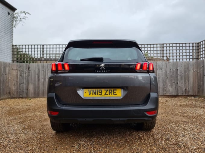 2025 Peugeot 5008