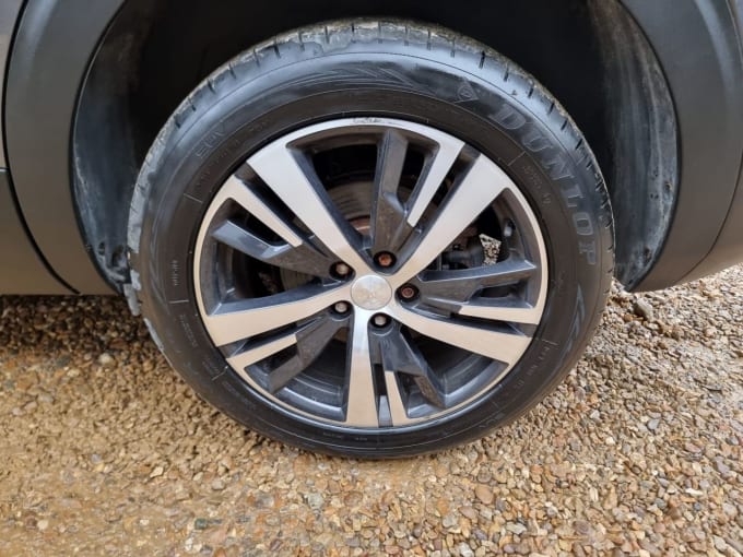 2025 Peugeot 5008
