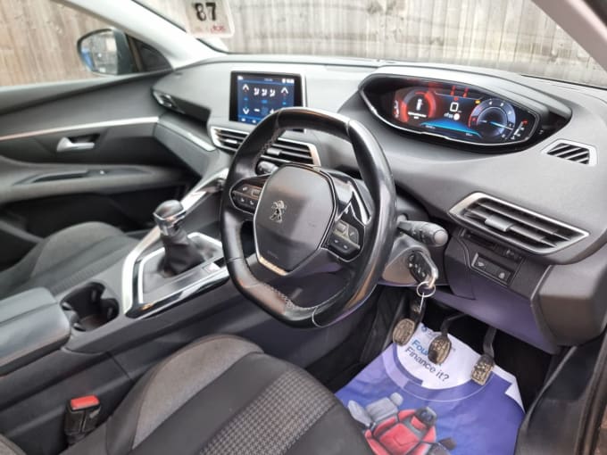 2025 Peugeot 5008