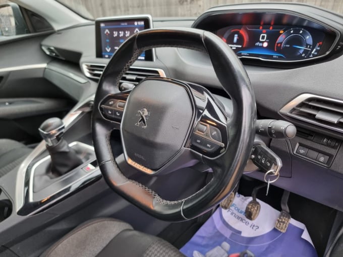 2025 Peugeot 5008
