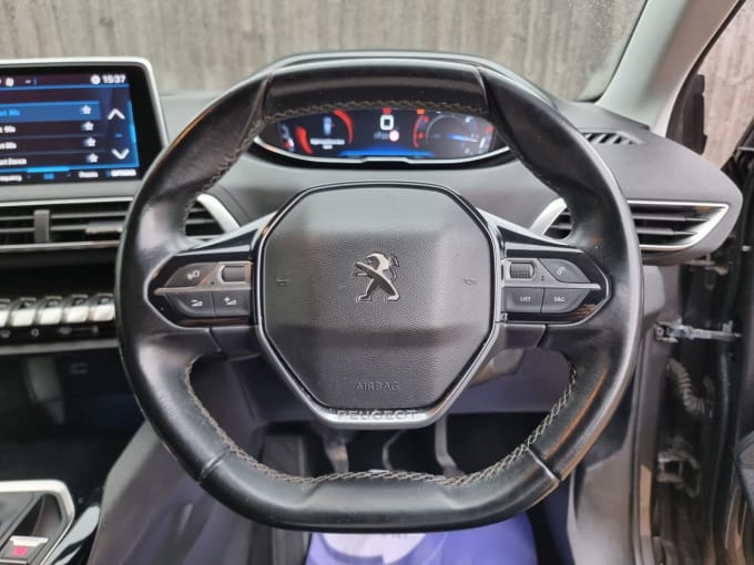 2025 Peugeot 5008