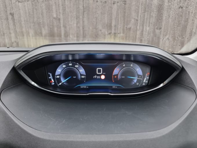 2025 Peugeot 5008