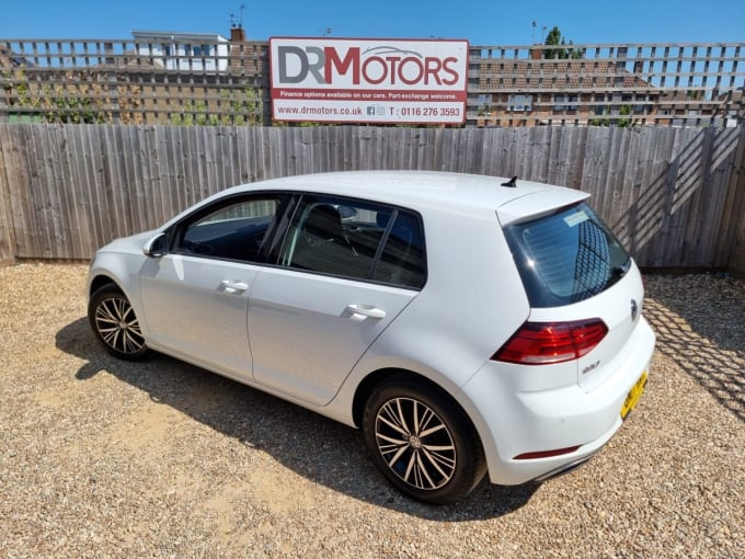 2025 Volkswagen Golf