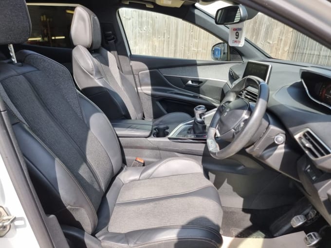 2025 Peugeot 3008