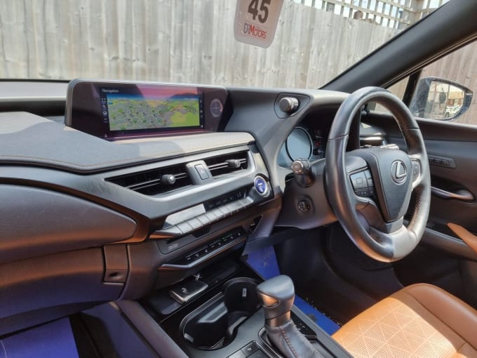 2025 Lexus Ux