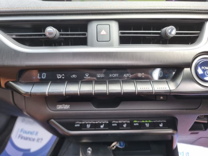 2025 Lexus Ux