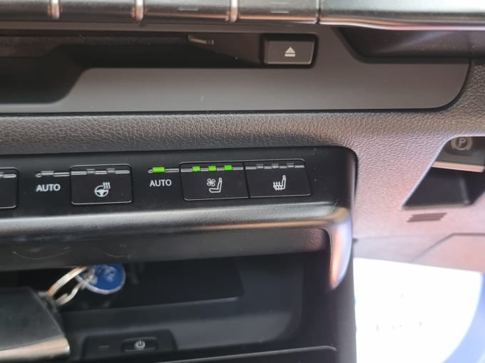 2025 Lexus Ux