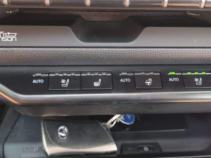 2025 Lexus Ux