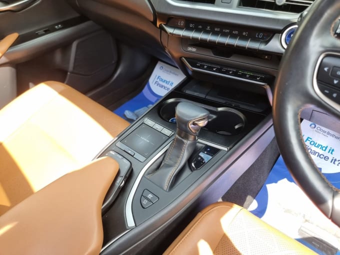 2025 Lexus Ux