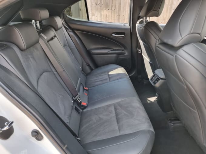 2025 Lexus Ux