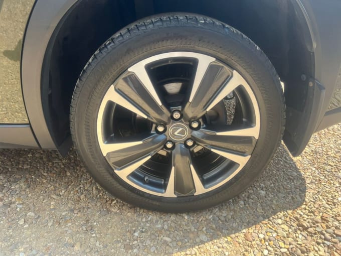 2025 Lexus Ux