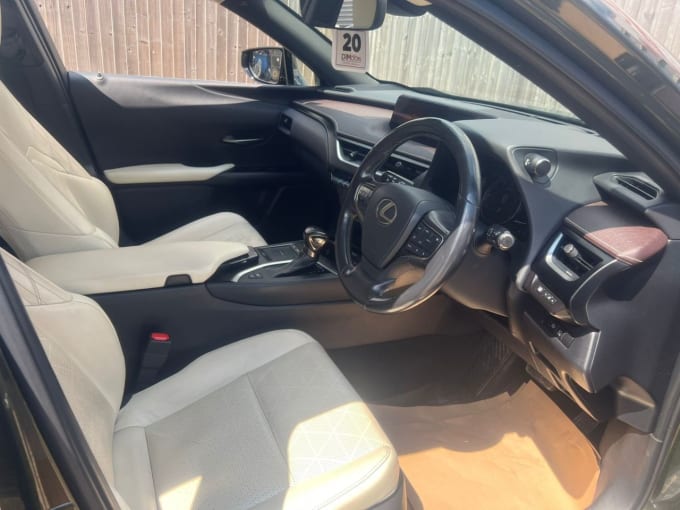 2025 Lexus Ux