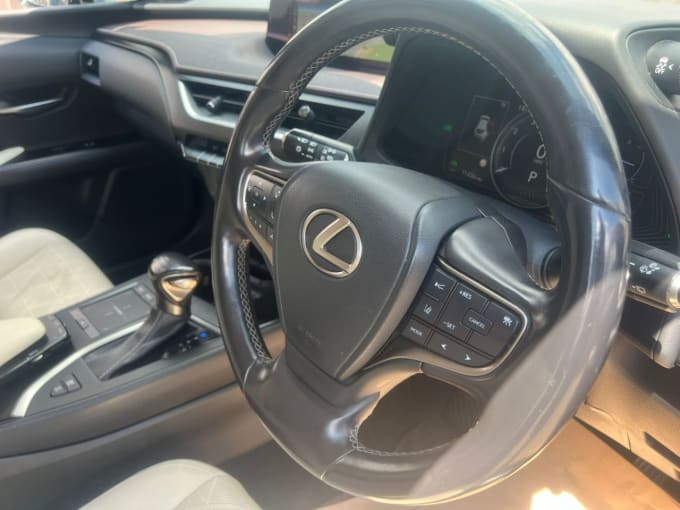 2025 Lexus Ux
