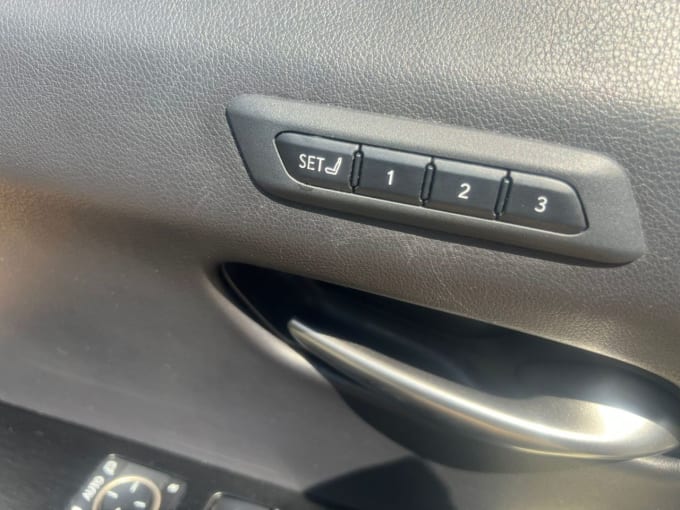 2025 Lexus Ux