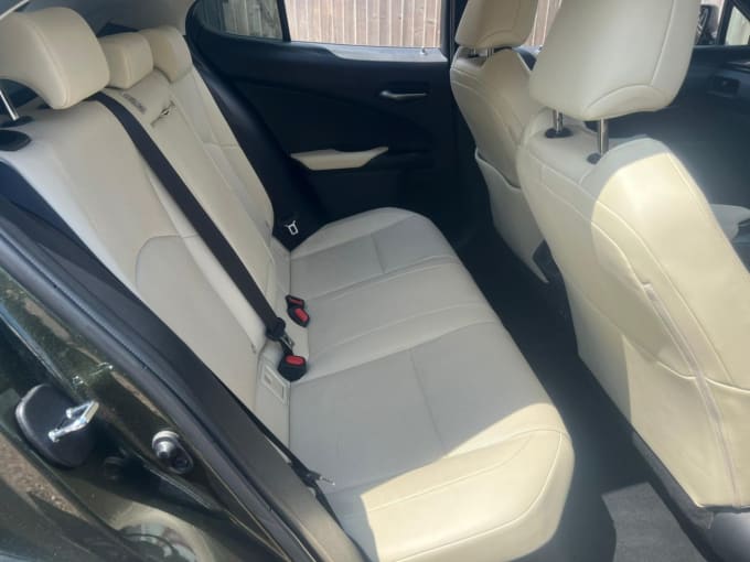 2025 Lexus Ux