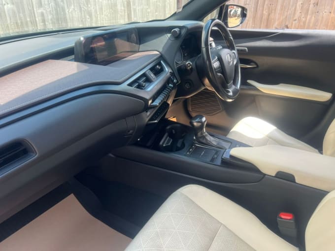 2025 Lexus Ux