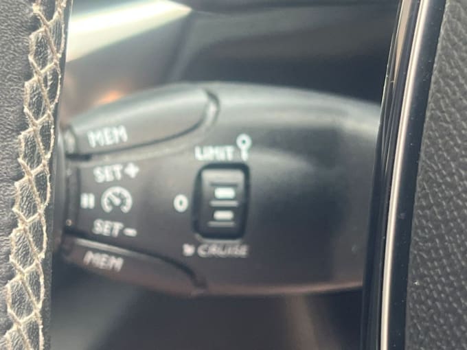 2025 Peugeot 3008