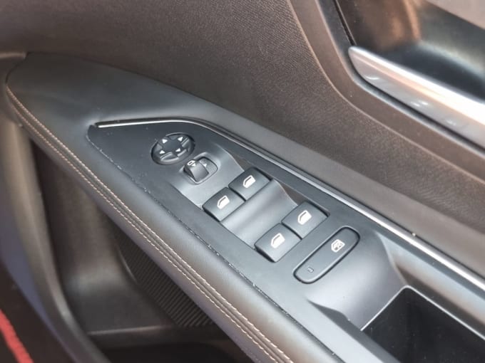 2025 Peugeot 3008