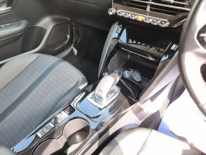 2025 Peugeot 208