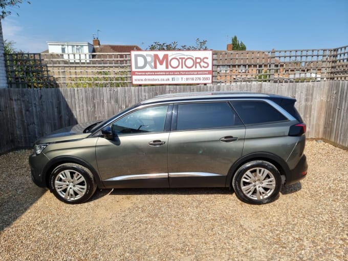 2025 Peugeot 5008