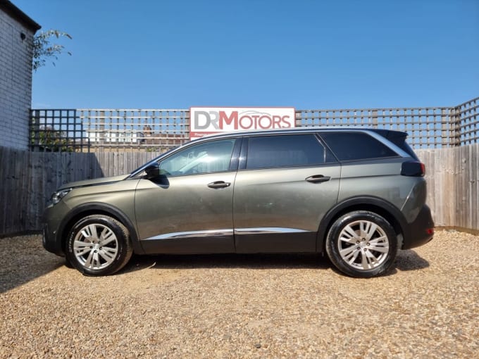 2025 Peugeot 5008