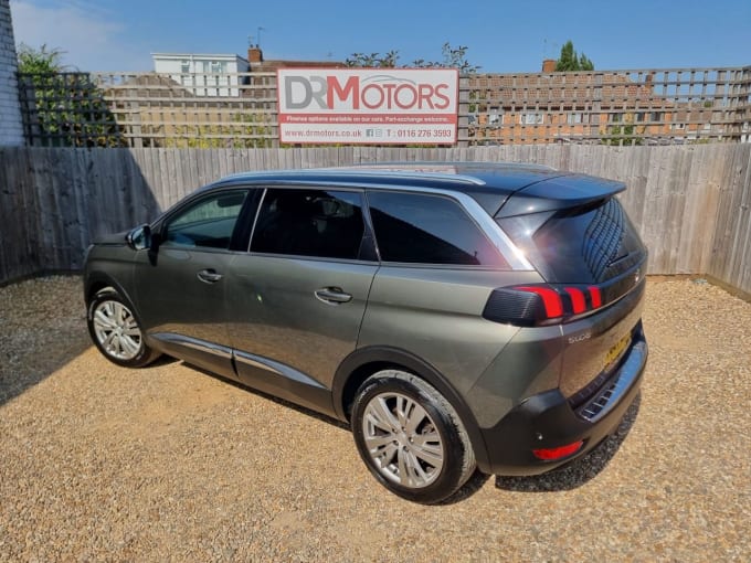 2025 Peugeot 5008