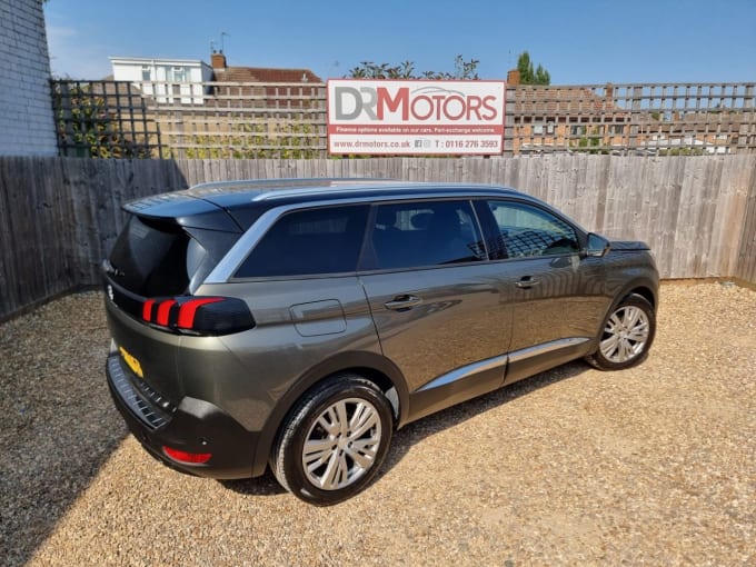 2025 Peugeot 5008
