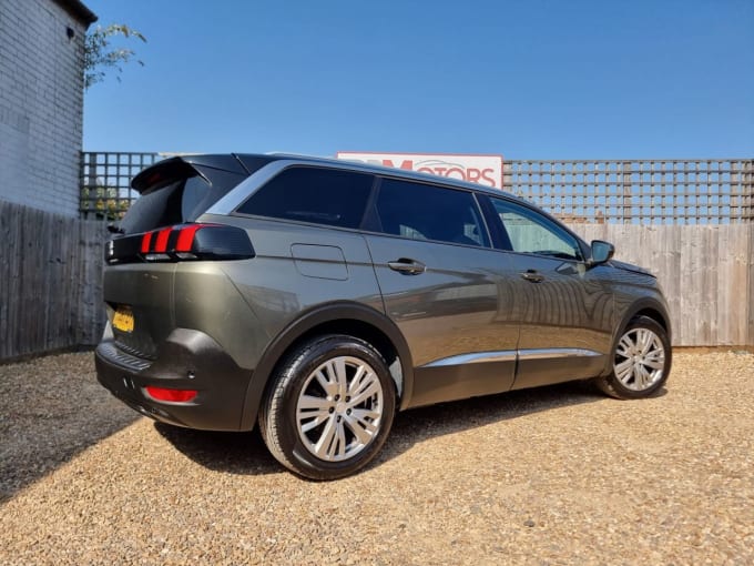 2025 Peugeot 5008