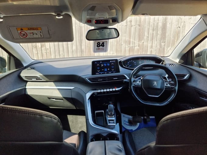 2025 Peugeot 5008