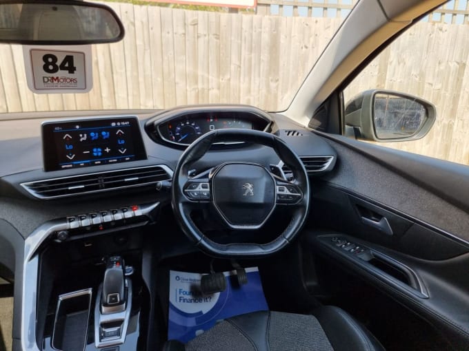2025 Peugeot 5008