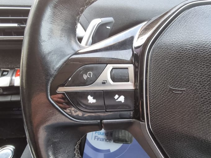 2025 Peugeot 5008